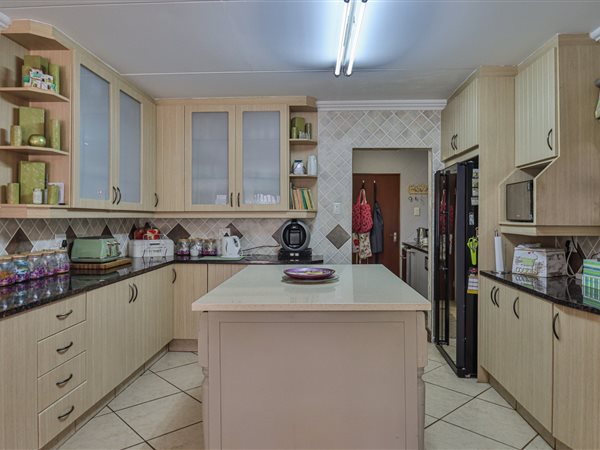 6 Bedroom Property for Sale in Tergniet Western Cape